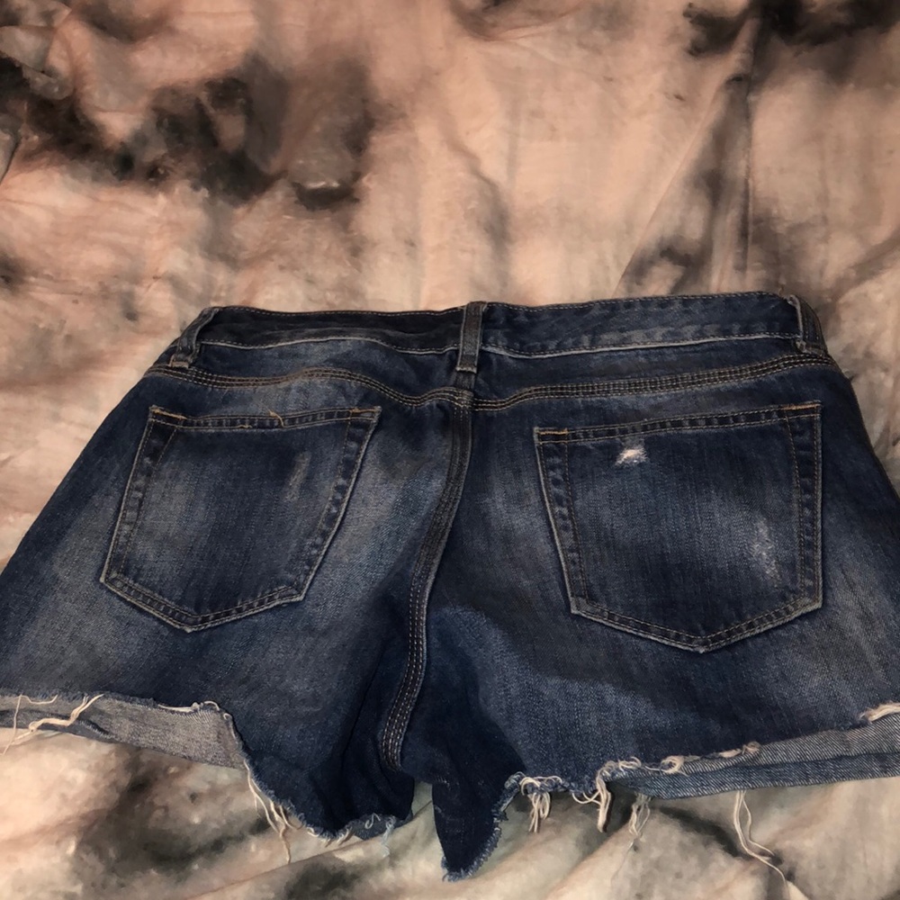 Shorts - Picture 2 of 3